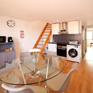 apartment-in-castelo.hotels-lisbon-portugal.com/
