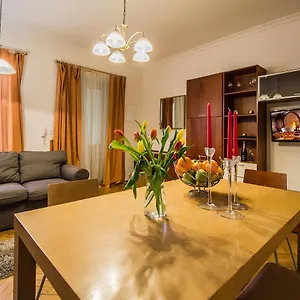 national-theater-ruterra-flat.praguehotelsweb.com/